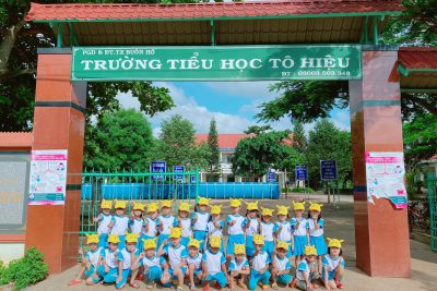 CÔ TRÒ TRƯỜNG MG HOA SIM THAM GIA TRẢI NGHIỆM TẠI TRƯỜNG TIỂU HỌC NGÀY 12/06/2020