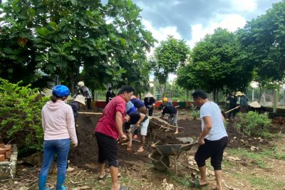 Hôm nay 31/10/2024 nhà trường, công đoàn, đoàn thanh niên phối hợp với cha mẹ trẻ hoàn thiện phần vườn rau sạch cho trẻ khám phá trải nghiệm. Cảm ơn quý cha mẹ luôn quan tâm, động viên và nhiệt tình trong công tác lao động cũng như chăm sóc giáo dục học sinh.